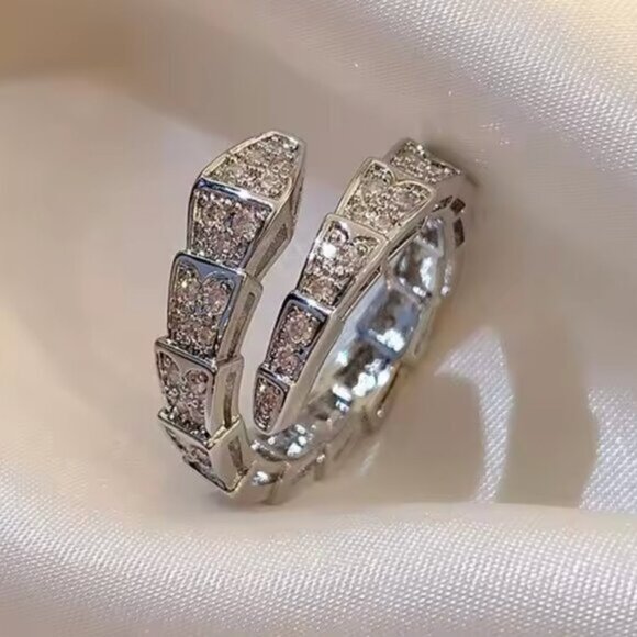 925 Sterling Silver Diamond Solitaire Snake Ring - Picture 4 of 4